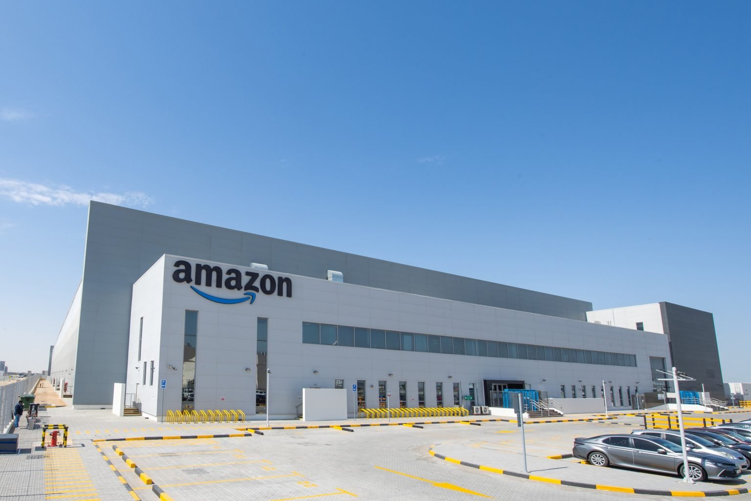 AMAZON FULLFILLMENT CENTRE